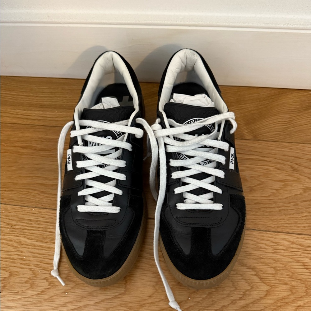 P448 Black Sneakers